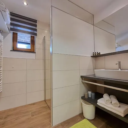Ladner By Interhome 아파트 *