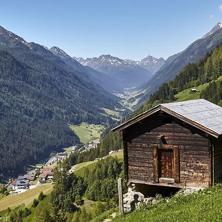 Ladner By Interhome *